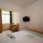 In With Sea View, Terrace, Air Conditioning, Wifi 4969-1 Διαμέρισμα Duće