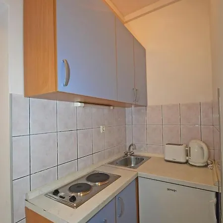 Apartmán In With Sea View, Terrace, Air Conditioning, Wifi 4969-1 *